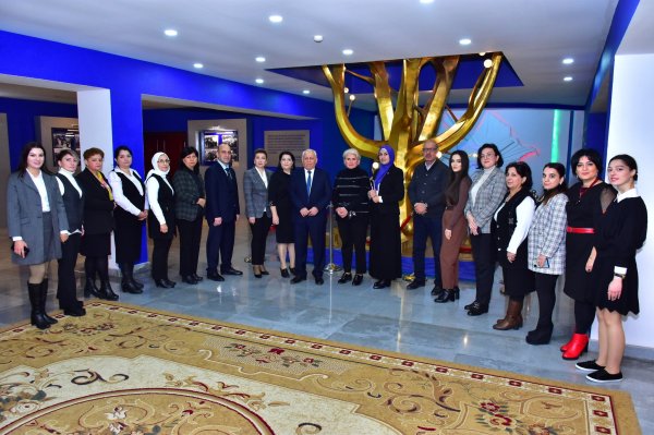 “Sumqayıt” qəzetinin 70 illik yubileyi ilə əlaqədar redaksiya əməkdaşları ilə görüş təşkil olunub - FOTOLAR