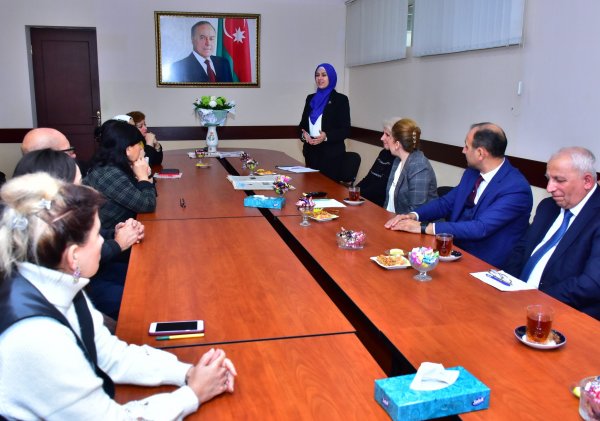 “Sumqayıt” qəzetinin 70 illik yubileyi ilə əlaqədar redaksiya əməkdaşları ilə görüş təşkil olunub - FOTOLAR
