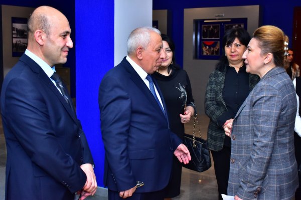 “Sumqayıt” qəzetinin 70 illik yubileyi ilə əlaqədar redaksiya əməkdaşları ilə görüş təşkil olunub - FOTOLAR