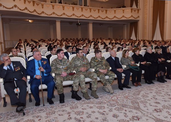 Sumqayıtın şəhər statusu almasnının 73-cü ildönümü qeyd edildi – FOTO