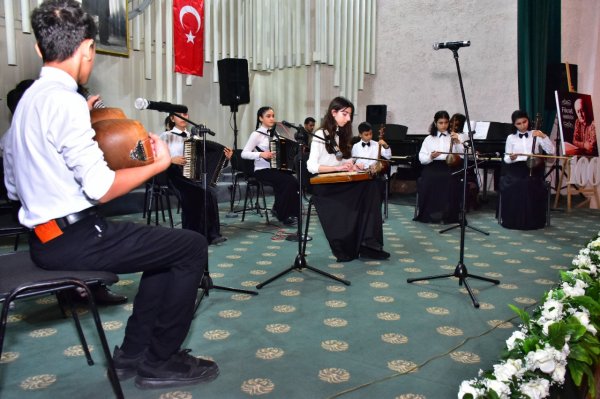 Fikrət Əmirovun 100 illik yubileyinə həsr olunan “Dahi Bəstəkar” adlı tədbir təşkil olunub - FOTOLAR
