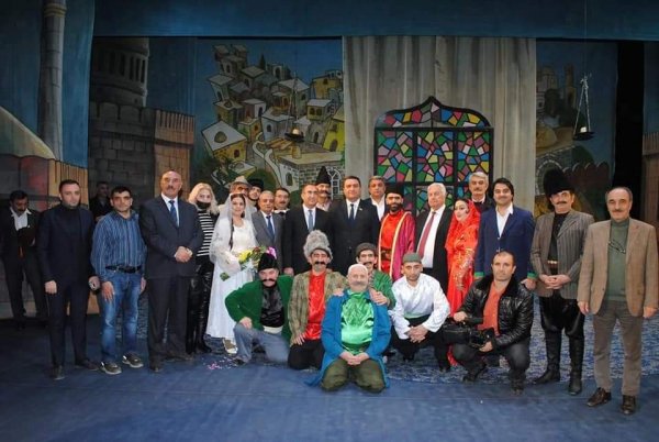 Sumqayıt Dövlət Dram Teatrında "O olmasın, bu olsun" -FOTOLAR