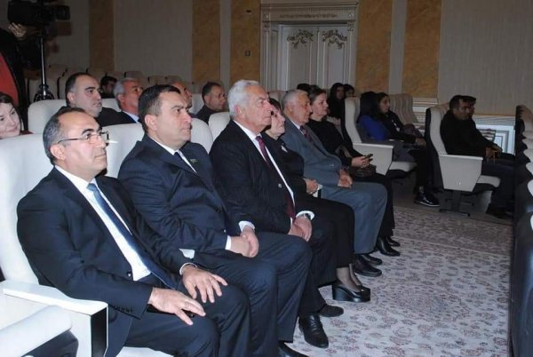Sumqayıt Dövlət Dram Teatrında "O olmasın, bu olsun" -FOTOLAR