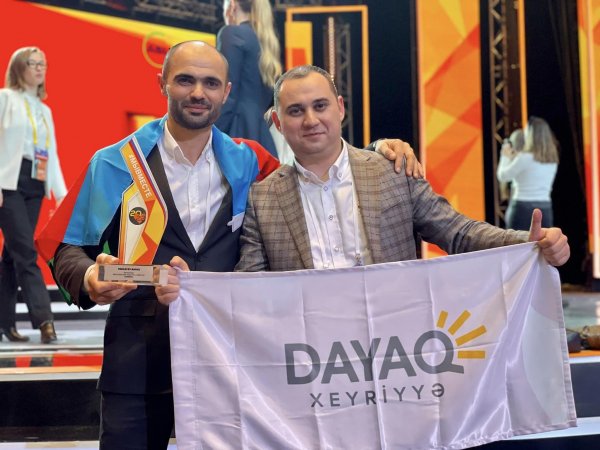 Azərbaycanı təmsil edən xeyriyyə layihəsi Moskvada qalib olub - FOTO