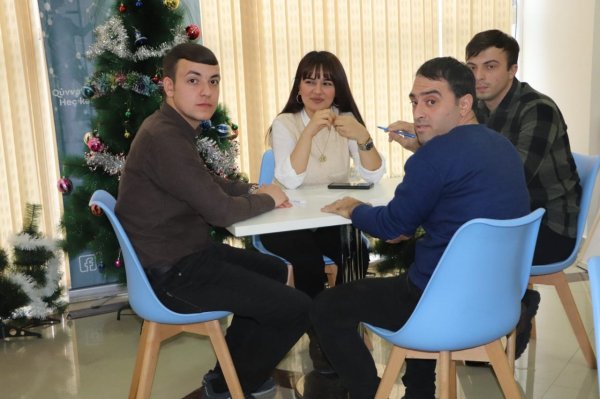 Sumqayıtda Peşə Təhsil Mərkəzlərinin tələbələri arasında bilik yarışı keçirilib - FOTO