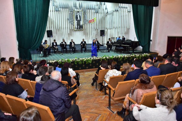 Sumqayıtda Bülbülün 125 illiyinə həsr olunan konsert proqramı təqdim olunub - FOTO