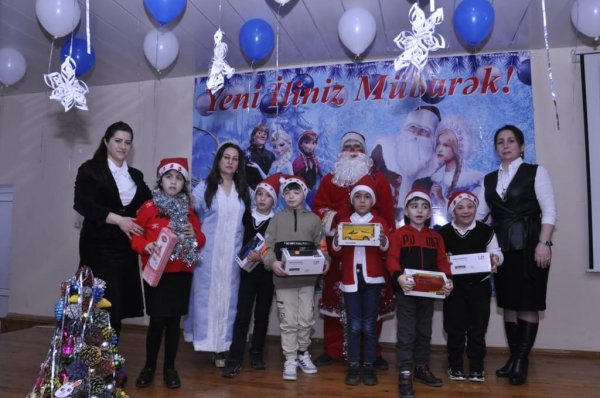 Sumqayıtda Sağlamlıq imkanları məhdud uşaqlar üçün xüsusi məktəbdə bayram tədbiri keçirilib - VİDEO (FOTOLAR)