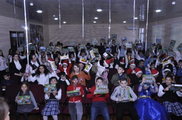Sumqayıtda Sağlamlıq imkanları məhdud uşaqlar üçün xüsusi məktəbdə bayram tədbiri keçirilib - VİDEO (FOTOLAR)