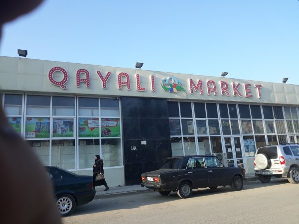 “Qayalı” marketdə nöqsanlar aşkarlandı - FOTO