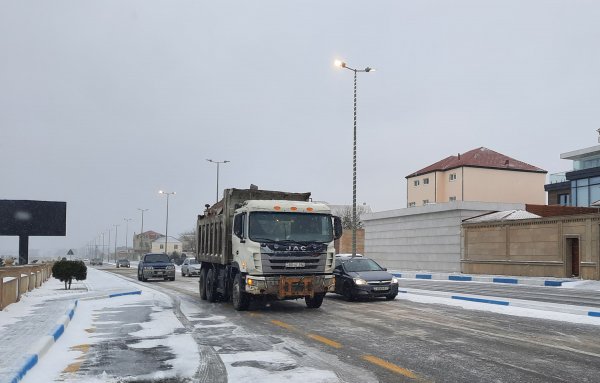 Sumqayıtda yolların vəziyyəti açıqlandı - AÇIQLAMA (FOTO)