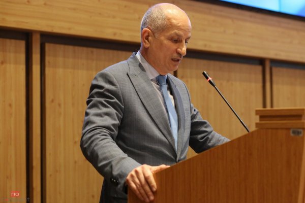 “Yeni klinika”da ümummilli lider Heydər Əliyevin büstünün açılışı oldu – FOTO