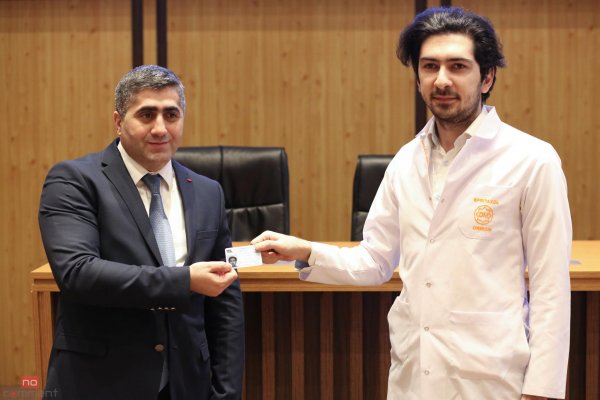 “Yeni klinika”da ümummilli lider Heydər Əliyevin büstünün açılışı oldu – FOTO