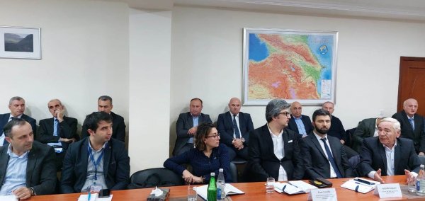 Neft-qaz hasilatı ilə məşğul olan müəssisələrlə ekoloji tələblər müzakirə edildi - FOTO