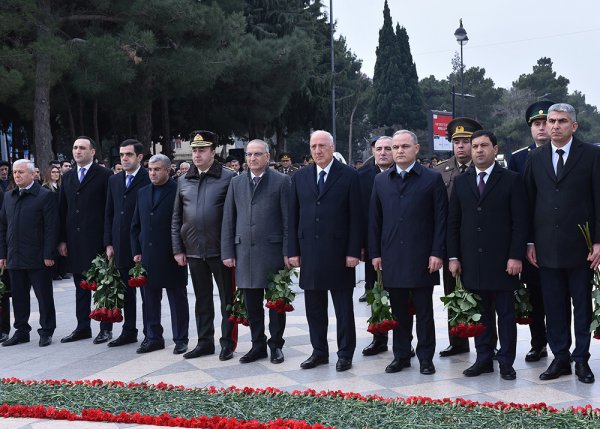 Sumqayıtda 20 Yanvar faciəsinin 33-cü ildönümü ilə əlaqədar anım mərasimi keçirilib – FOTO