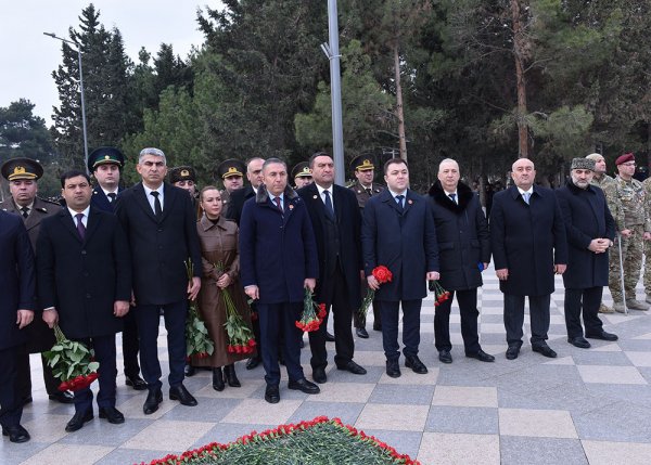 Sumqayıtda 20 Yanvar faciəsinin 33-cü ildönümü ilə əlaqədar anım mərasimi keçirilib – FOTO