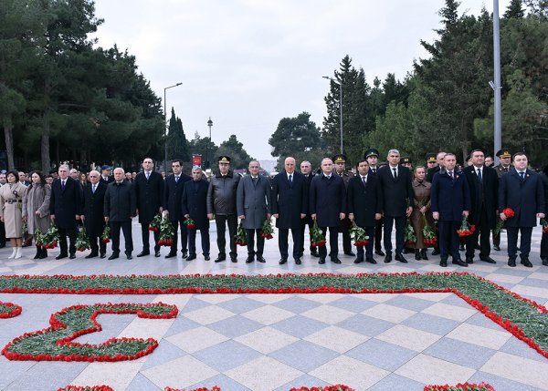 Sumqayıtda 20 Yanvar faciəsinin 33-cü ildönümü ilə əlaqədar anım mərasimi keçirilib – FOTO