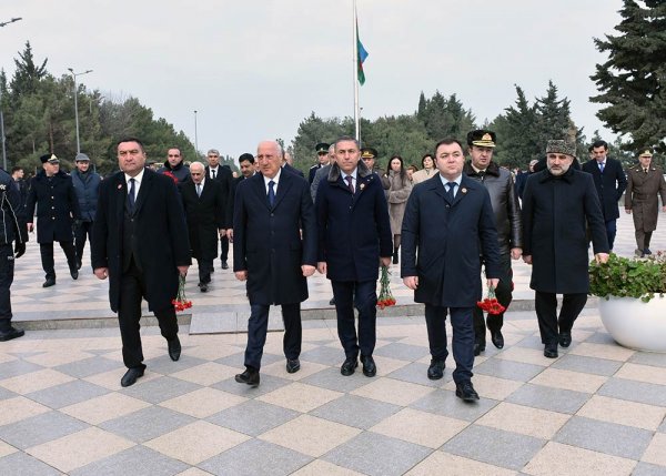 Sumqayıtda 20 Yanvar faciəsinin 33-cü ildönümü ilə əlaqədar anım mərasimi keçirilib – FOTO
