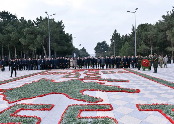 Sumqayıtda 20 Yanvar faciəsinin 33-cü ildönümü ilə əlaqədar anım mərasimi keçirilib – FOTO