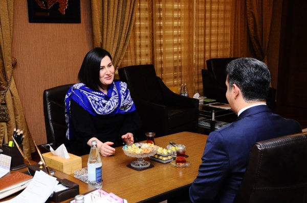 İcra başçısı Sumqayıtlı Şəhid Dövlətzadə Cəbrayılın anası ilə görüşüb - FOTO