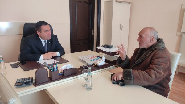 Müşfiq Məmmədli Sumqayıtda növbəti vətəndaş qəbulu keçirib - FOTO Müşfiq Məmmədli Sumqayıtda növbəti vətəndaş qəbulu keçirib - FOTO