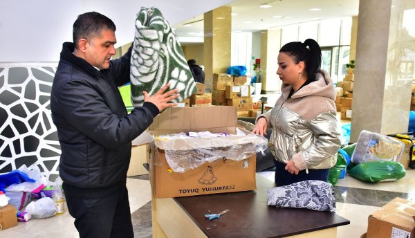 Sumqayıtdan Türkiyəyə daha 4 modul tipli konteyner və 175 min manatlıq humanitar yardım yola salınıb - FOTO