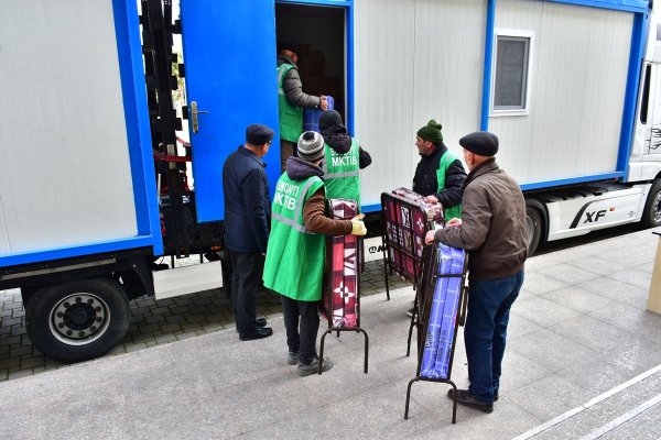 Sumqayıtdan Türkiyəyə daha 4 modul tipli konteyner və 175 min manatlıq humanitar yardım yola salınıb - FOTO