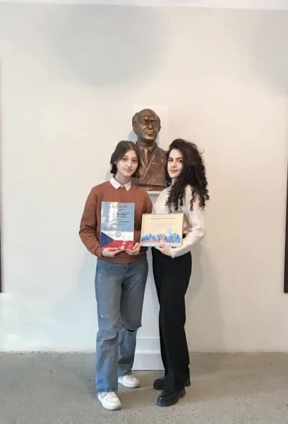 Sumqayıtlı şagirdlər Beynəlxalq müsabiqədə iştirak ediblər - FOTO