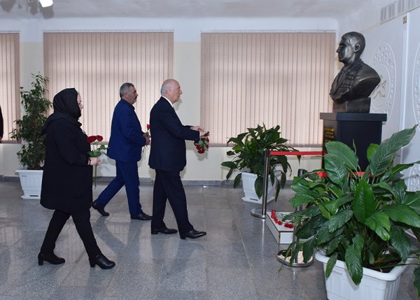 Sumqayıtda şəhidlərimizin xatirəsi yad olunur - FOTO