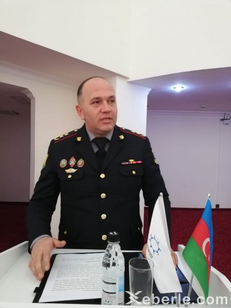 Sumqayıt polisi narkomaniyanın fəsadları barədə gəncləri maarifləndirir - FOTO