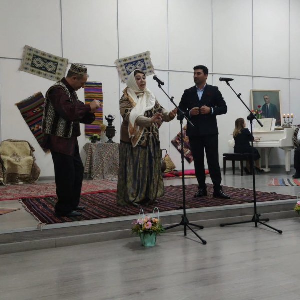 "Arşın mal alan" operettasının tamaşa-konserti baş tutdu - FOTO "Arşın mal alan" operettasının tamaşa-konserti baş tutdu - FOTO