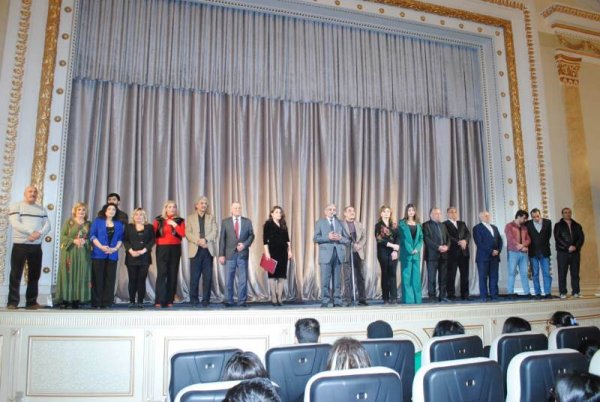 Sumqayıt teatrında 55 il sonra yenidən  "Müsyo Jordan və Dərviş Məstəli Şah" - FOTOLAR