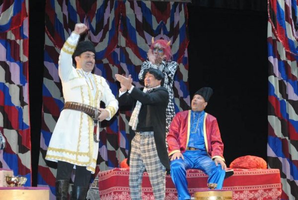 Sumqayıt teatrında 55 il sonra yenidən  "Müsyo Jordan və Dərviş Məstəli Şah" - FOTOLAR