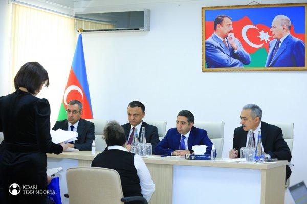 Zaur Əliyev Sumqayıtda vətəndaşları qəbul edib - FOTOLAR