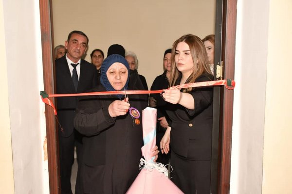 Sumqayıtın bu məktəbində 15 şəhidin adını daşıyan sinif otağının açılışı olub - FOTOLAR