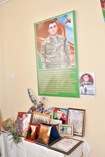 Sumqayıtın bu məktəbində 15 şəhidin adını daşıyan sinif otağının açılışı olub - FOTOLAR