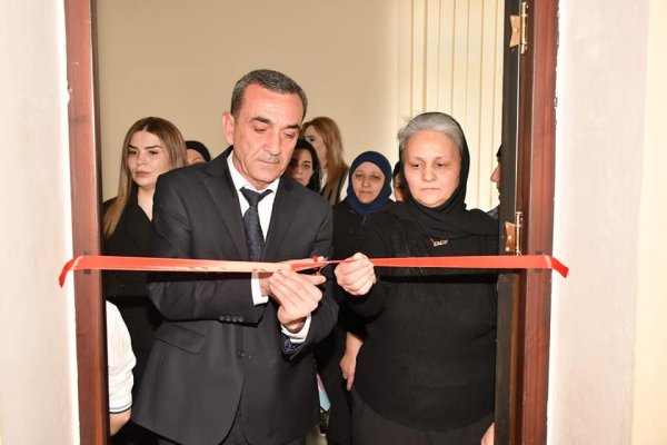Sumqayıtın bu məktəbində 15 şəhidin adını daşıyan sinif otağının açılışı olub - FOTOLAR