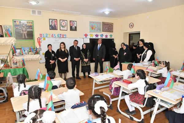 Sumqayıtın bu məktəbində 15 şəhidin adını daşıyan sinif otağının açılışı olub - FOTOLAR