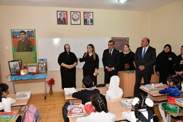 Sumqayıtın bu məktəbində 15 şəhidin adını daşıyan sinif otağının açılışı olub - FOTOLAR
