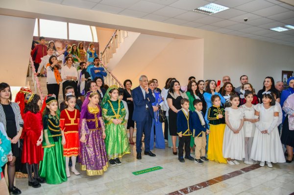Sumqayıt Dünya Məktəbində yubiley tədbiri - FOTOLAR