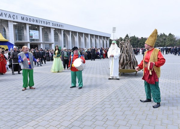 Sumqayıtda Novruz bayramı münasibətilə ümumşəhər tədbiri keçirilib - FOTOLAR