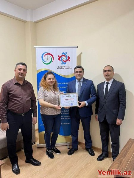 Sumqayıt 1 saylı Mediasiya təşkilatı bir qrup vəkilə təşəkkür elan edib - FOTO