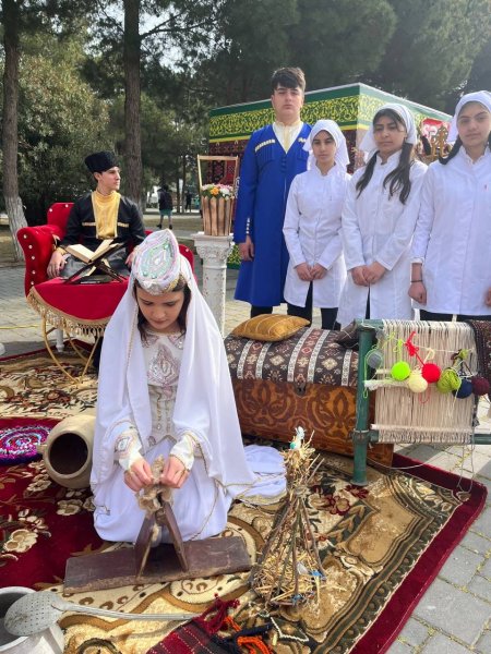Xidmət Sahələri üzrə Sumqayıt Dövlət Peşə Təhsil Mərkəzi ümumşəhər bayram tədbirində iştirak edib - FOTOLAR Xidmət Sahələri üzrə Sumqayıt Dövlət Peşə Təhsil Mərkəzi ümumşəhər bayram tədbirində iştirak edib - FOTOLAR
