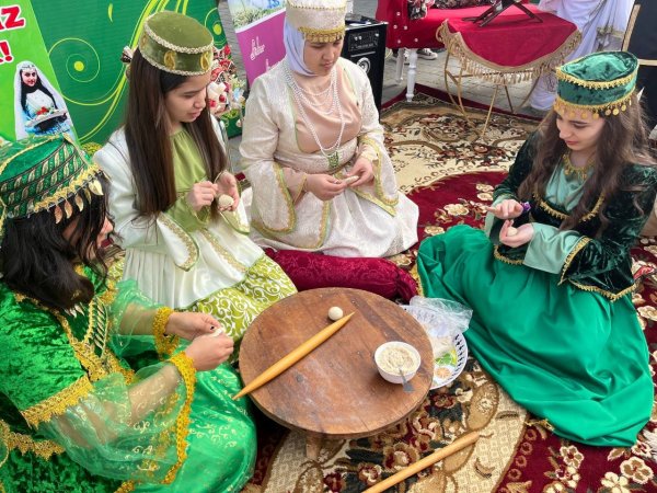 Xidmət Sahələri üzrə Sumqayıt Dövlət Peşə Təhsil Mərkəzi ümumşəhər bayram tədbirində iştirak edib - FOTOLAR Xidmət Sahələri üzrə Sumqayıt Dövlət Peşə Təhsil Mərkəzi ümumşəhər bayram tədbirində iştirak edib - FOTOLAR