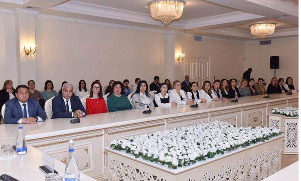 Sumqayıtda “Azərbaycanlıların soyqırımı aktlarının dünya ictimaiyyətinə çatdırılmasında Heydər Əliyevin rolu” mövzusunda konfrans keçirilib - FOTO