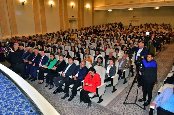 Sumqayıtda Şair İbrahim İlyaslının 60 illik yubileyi qeyd olunub - FOTOLAR