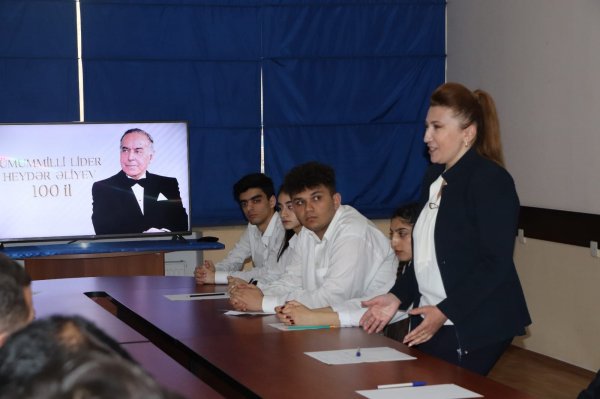 Sumqayıtda “Heydər Əliyev və Azərbaycan gəncliyi” adlı dəyirmi masa keçirilib - FOTO