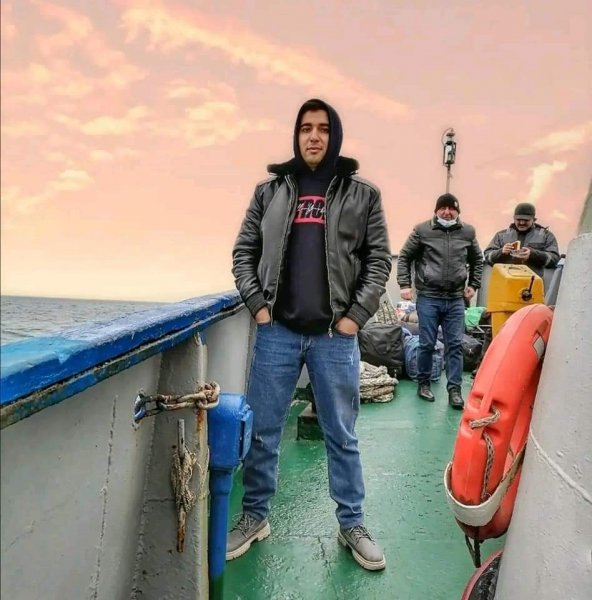 Çilov adasında müəllim işləyən sumqayıtlı gənc - FOTO