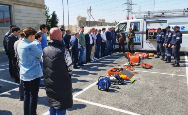 FHN-in Sumqayıt mərkəzində mülki müdafiə kursları keçirilib