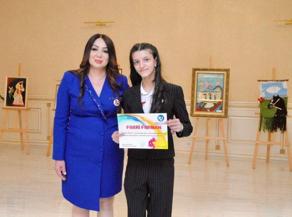 Sumqayıtda gənc rəssam Mehriban Əliyevanın “Mənim rəngli dünyam” adlı fərdi sərgisi təşkil olunub - FOTO