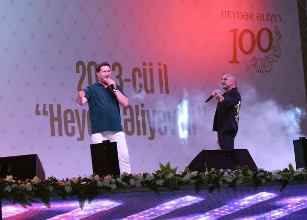 Heydər Əliyevin 100 illiyi ilə əlaqədar Sumqayıtda möhtəşəm konsert keçirilib - FOTOLAR